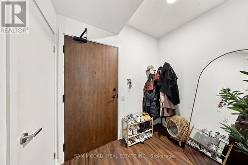 3702 - 4065 CONFEDERATION PARKWAY , Mississauga, Ontario L5B 0L4 5