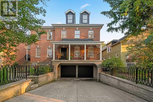 93 HILLVIEW ROAD  Aurora, ON L4G 2M6