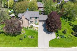 16 OAK RIDGE DRIVE Halton Hills, ON L7G 5G6