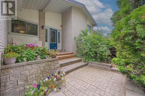 1571 Lewisham Drive, Mississauga, ON 