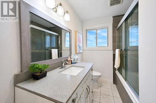 1571 Lewisham Drive, Mississauga, ON 