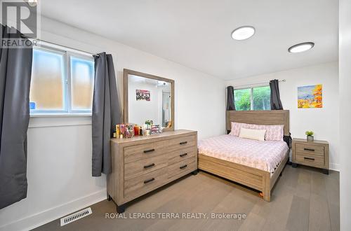 1571 Lewisham Drive, Mississauga, ON 