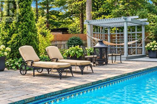 2209 Pineneedle Row, Mississauga, ON 