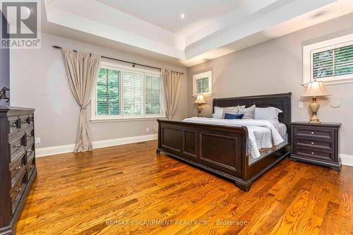 2209 Pineneedle Row, Mississauga, ON 