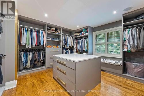2209 Pineneedle Row, Mississauga, ON 