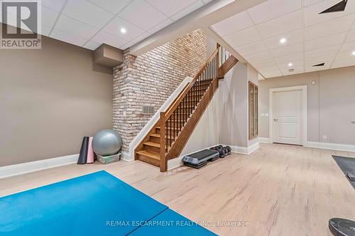 2209 Pineneedle Row, Mississauga, ON 
