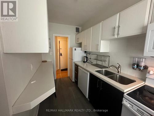 9 - 595 ST CLAIR AVENUE W , Toronto, Ontario M6C 1A3 2