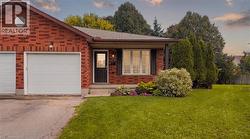 541 OLD ABBEY Court Unit# B Waterloo, ON N2K 3V3