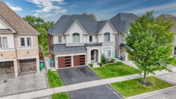 38 Rhapsody Crescent Brampton, ON L6P 4E8