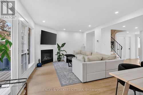 1304 Morrison Drive, Ottawa, ON 