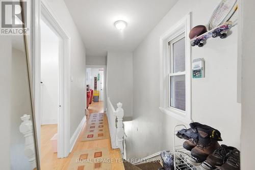 32 Melrose Avenue, Ottawa, ON 