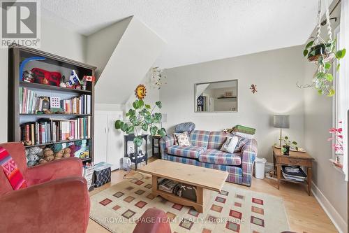 32 Melrose Avenue, Ottawa, ON 