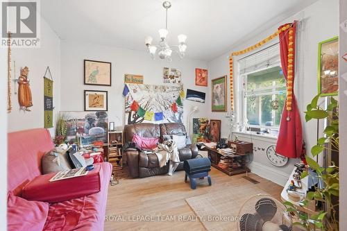 32 Melrose Avenue, Ottawa, ON 