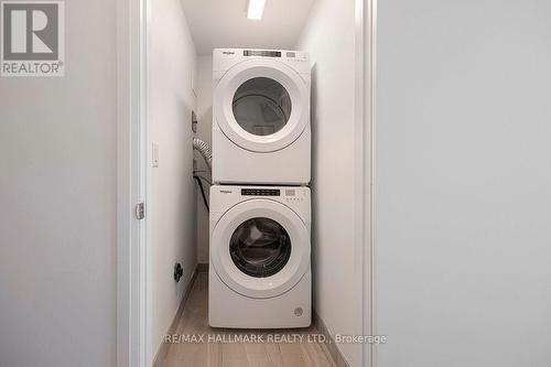 2 - 15 BRENTHALL AVENUE W , Toronto, Ontario M2R 0B3 5