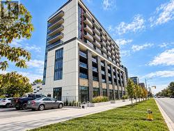 519 - 2825 JANE STREET Toronto, ON M3N 0A8