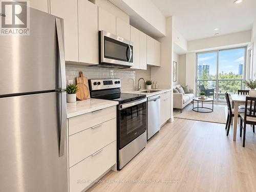 519 - 2825 JANE STREET , Toronto, Ontario M3N 0A8 3