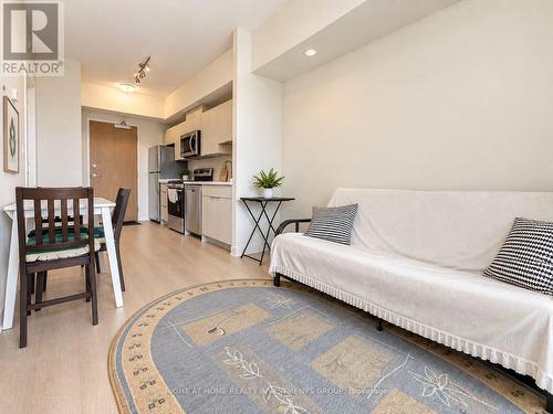519 - 2825 JANE STREET , Toronto, Ontario M3N 0A8 5
