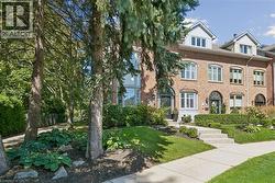 73 WINDHAVEN Place Oakville, ON L6L 6L1