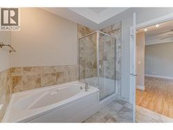 Primary Bedroom Ensuite - 