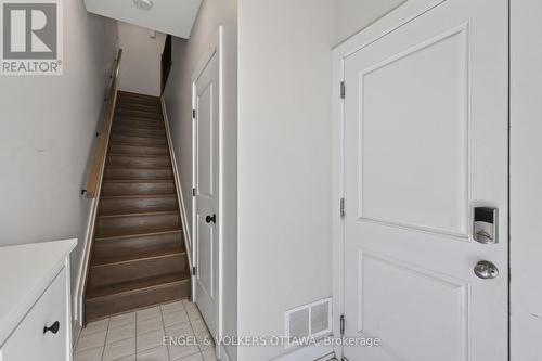 114 Jemruss Private, Ottawa, ON 