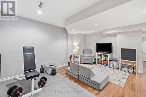 4080 Donnic Drive, Burlington, ON 