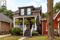 139 BELMONT AVENUE Hamilton, ON L8L 7M4