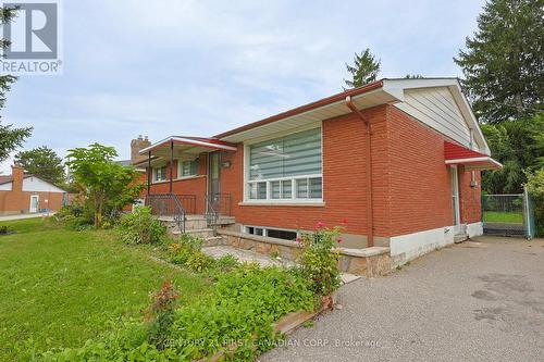 UPPER - 268 BURLINGTON CRESCENT , London South (South J), Ontario N5Z 3G5 2
