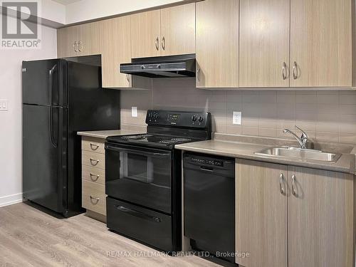 320 - 132 BERKELEY STREET , Toronto, Ontario M5A 2W9 4