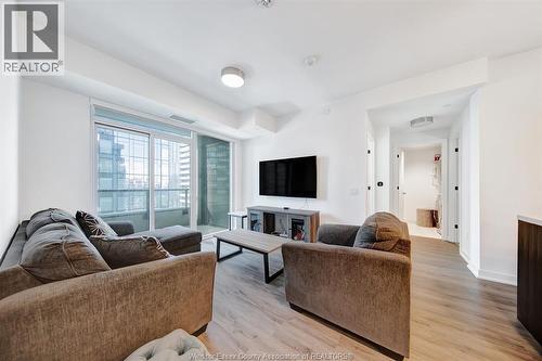 435 WELLINGTON STREET West Unit# 1205 , Toronto, Ontario M5V 0V4 5