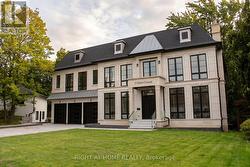 15 ORLON CRESCENT Richmond Hill, ON L4C 6S2
