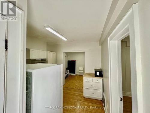 3 - 2257 DUNDAS STREET W , Toronto, Ontario M6R 1X6 3