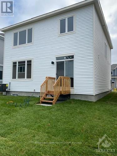 3061 TRAVERTINE WAY , Ottawa, Ontario K2J 6W6 2