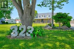 323 COUNTY RD 27 East Kingsville, ON N0R 1V0