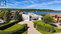 10 BECK BOULEVARD Penetanguishene, ON L9M 1C3