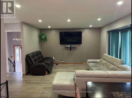 MAIN - 174 COLBORNE STREET , Kawartha Lakes, Ontario K9V 6A1 4