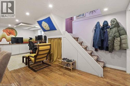 269 STINSON Crescent Unit# Lower , Hamilton, Ontario L8N 1T6 3