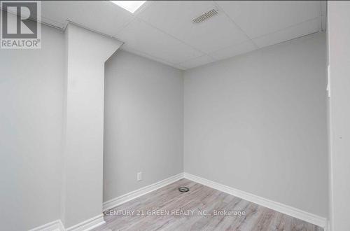 LOWER - 415 AZTEC DRIVE , Oshawa, Ontario L1J 7T5 4
