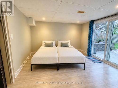 LOWER - 415 AZTEC DRIVE , Oshawa, Ontario L1J 7T5 5