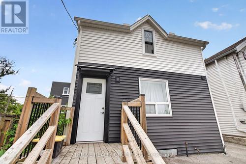 UPPER - 211 CLARENCE STREET , London East (East K), Ontario N6B 2J9 2
