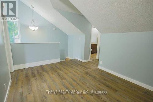 UPPER - 211 CLARENCE STREET , London East (East K), Ontario N6B 2J9 5