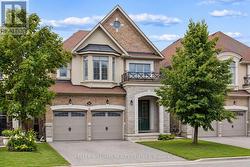 668 MCGREGOR FARM TRAIL Newmarket, ON L3X 1C8