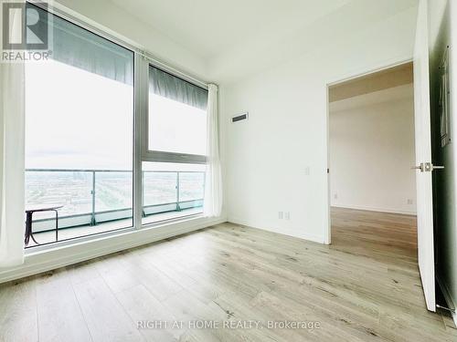 2715 - 1000 PORTAGE PARKWAY , Vaughan, Ontario L4K 0L1 3
