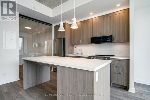 516 - 2946 DUNDAS STREET WEST STREET W , Toronto, Ontario M6P 1Y8 5