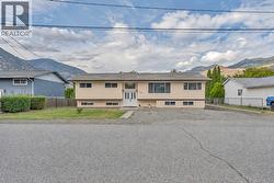 826 3rd Avenue Keremeos, BC V0X 1N0