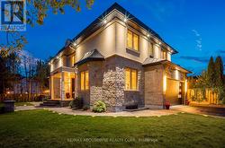 408 SEABOURNE DRIVE Oakville, ON L6L 4G1