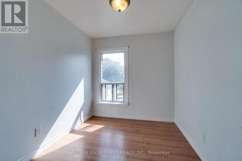 23 Oak Avenue, Hamilton, ON 