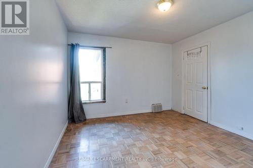 23 Oak Avenue, Hamilton, ON 