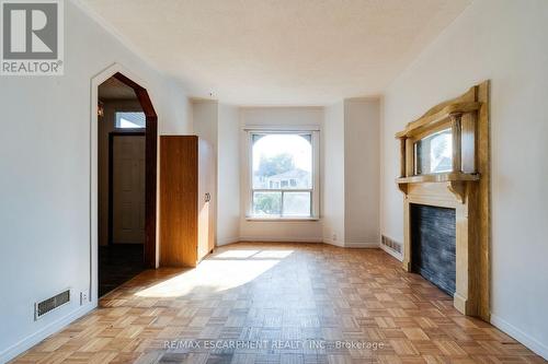 23 Oak Avenue, Hamilton, ON 