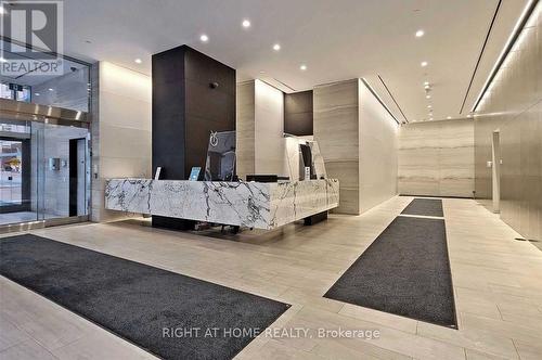 4307 - 7 GRENVILLE STREET , Toronto, Ontario M4Y 0E9 3
