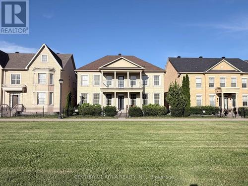 6 CRESCENT PARK LANE  Markham, ON L6C 0A6